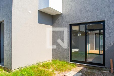 Casa de condomínio à venda com 157m², 3 quartos e 2 vagas Casa de condomínio à venda com 157m², 3 quartos e 2 vagasQuintal