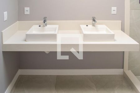 Casa de condomínio à venda com 157m², 3 quartos e 2 vagas Casa de condomínio à venda com 157m², 3 quartos e 2 vagasBanheiro suite