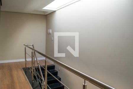 Casa de condomínio à venda com 157m², 3 quartos e 2 vagas Casa de condomínio à venda com 157m², 3 quartos e 2 vagasHall da escada