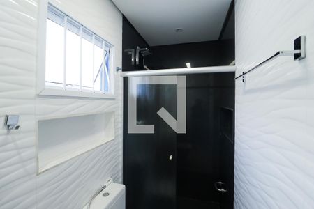 Casa à venda com 500m², 4 quartos e 16 vagasBanheiro da Suíte 2