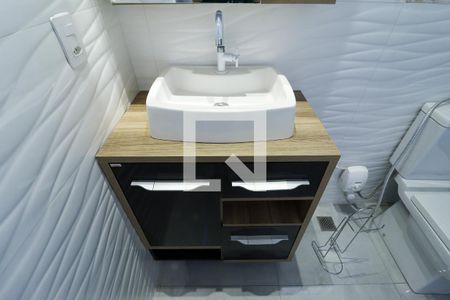 Casa à venda com 500m², 4 quartos e 16 vagasBanheiro da Suíte 2