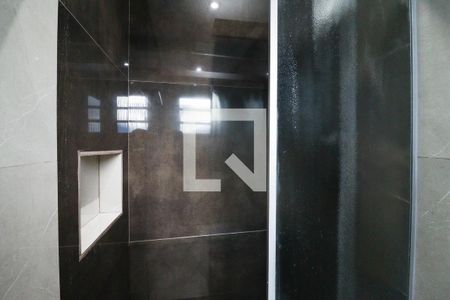 Casa à venda com 500m², 4 quartos e 16 vagasBanheiro da Suíte 1