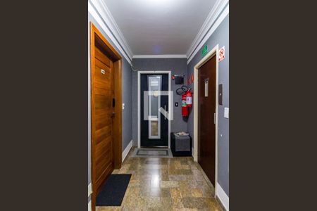 Apartamento à venda com 72m², 3 quartos e 2 vagas Apartamento à venda com 72m², 3 quartos e 2 vagasHall