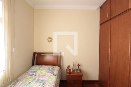 Apartamento à venda com 140m², 4 quartos e 1 vagaQuarto 2