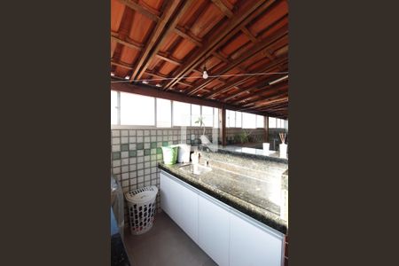 Apartamento à venda com 140m², 4 quartos e 1 vagaÁrea de Serviço