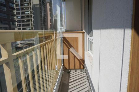 Varanda de kitnet/studio para alugar com 1 quarto, 33m² em Pinheiros, São Paulo