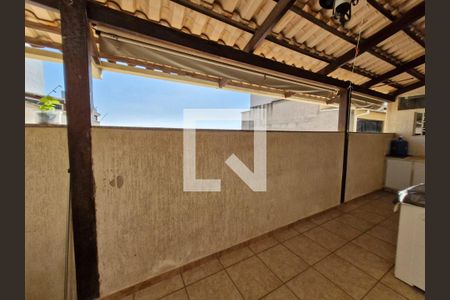 Casa à venda com 360m², 4 quartos e 5 vagasÁrea de Serviço
