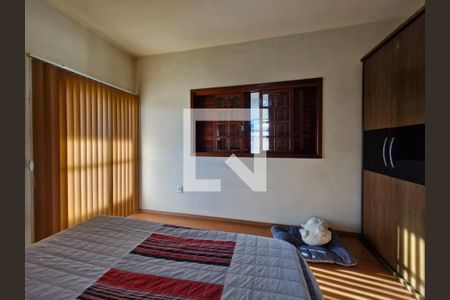Casa à venda com 360m², 4 quartos e 5 vagasQuarto 