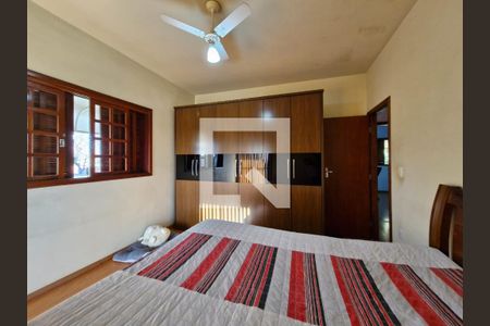 Casa à venda com 360m², 4 quartos e 5 vagasQuarto 