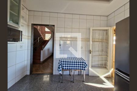 Casa à venda com 360m², 4 quartos e 5 vagasCozinha