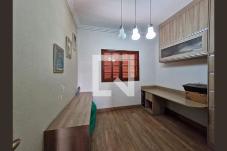 Casa à venda com 360m², 4 quartos e 5 vagasQuarto 4