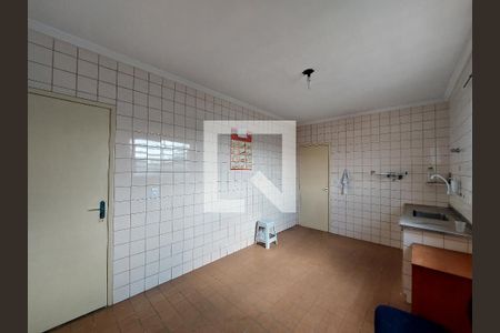 Casa à venda com 260m², 3 quartos e 2 vagas Casa à venda com 260m², 3 quartos e 2 vagasCozinha