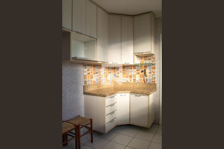 Apartamento à venda com 74m², 2 quartos e 1 vagaCozinha