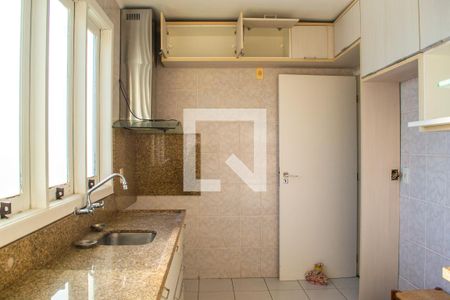 Apartamento à venda com 74m², 2 quartos e 1 vagaCozinha
