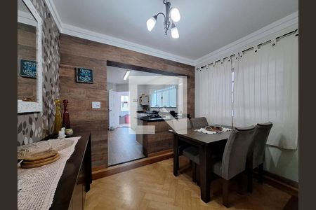 Casa à venda com 200m², 3 quartos e 2 vagasCopa