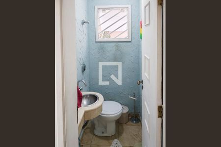 Casa à venda com 200m², 3 quartos e 2 vagasLavabo