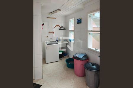 Casa à venda com 200m², 3 quartos e 2 vagasÁrea de Serviço