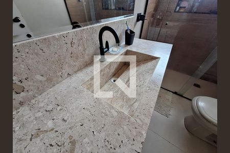 Casa à venda com 200m², 3 quartos e 2 vagasBanheiro Quarto 3