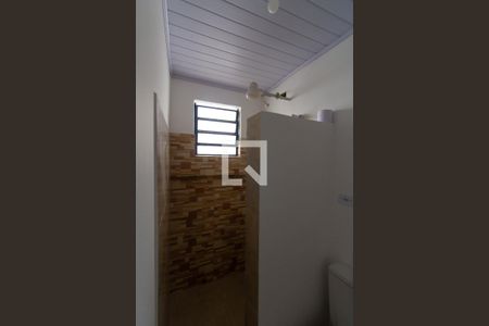 Banheiro de casa para alugar com 1 quarto, 55m² em Vila Darli, São Paulo