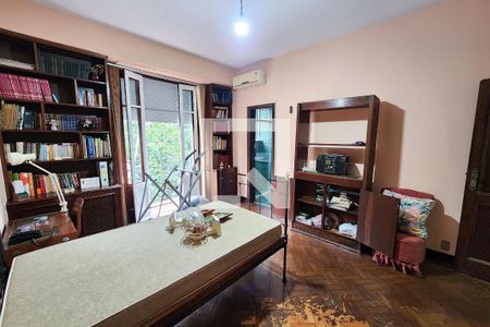 Apartamento para alugar com 282m², 4 quartos e 1 vagaSuite 1