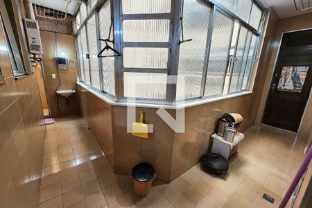 Apartamento para alugar com 282m², 4 quartos e 1 vagaÁrea de Serviço