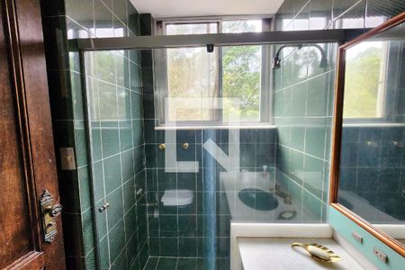 Apartamento para alugar com 282m², 4 quartos e 1 vagaBanheiro da Suite 1