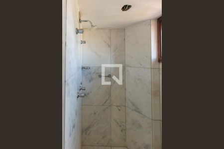 Casa à venda com 600m², 4 quartos e 4 vagasBanheiro da Suíte 1