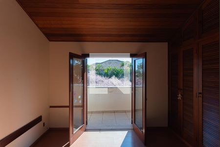 Casa à venda com 600m², 4 quartos e 4 vagasSuíte 3