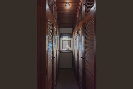 Casa à venda com 600m², 4 quartos e 4 vagasCloset da Suíte 1