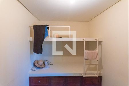 Casa à venda com 600m², 4 quartos e 4 vagasQuarto de Serviço