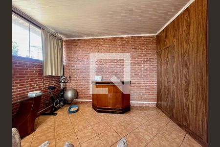 Casa à venda com 300m², 5 quartos e 4 vagasSaleta