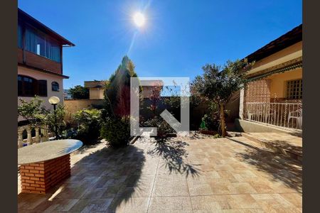 Casa à venda com 300m², 5 quartos e 4 vagasÁrea comum