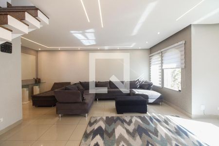 Sala  de casa para alugar com 4 quartos, 225m² em Vila Carrão, São Paulo