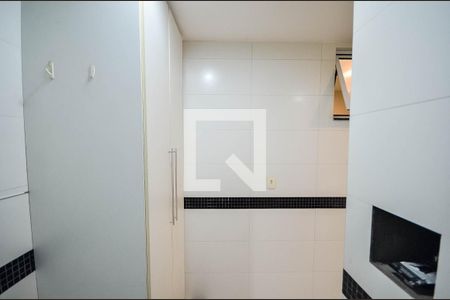 Apartamento à venda com 83m², 3 quartos e sem vagaÁrea de Serviço