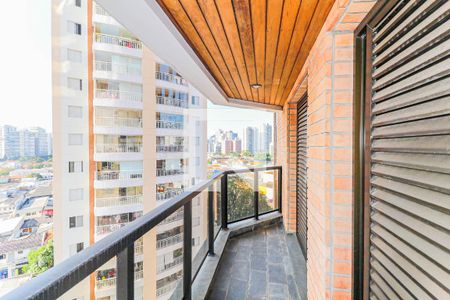 Apartamento à venda com 197m², 4 quartos e 3 vagasVaranda Suíte 2