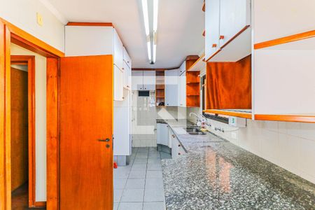 Apartamento à venda com 197m², 4 quartos e 3 vagasCozinha