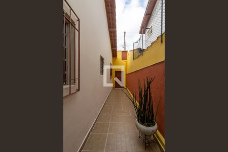 Casa para alugar com 80m², 3 quartos e 2 vagas Casa para alugar com 80m², 3 quartos e 2 vagasCorredor