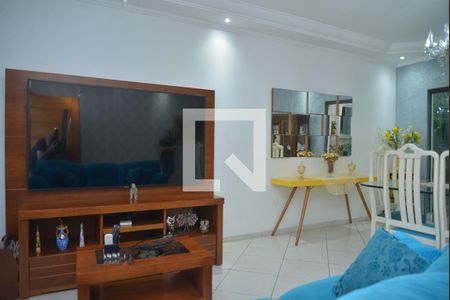 Sala de casa à venda com 3 quartos, 300m² em Parque das Nações, Santo André