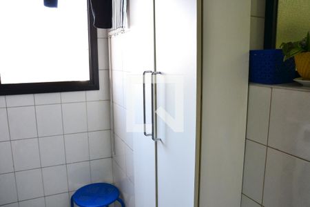 Apartamento à venda com 74m², 2 quartos e 2 vagasLavanderia 