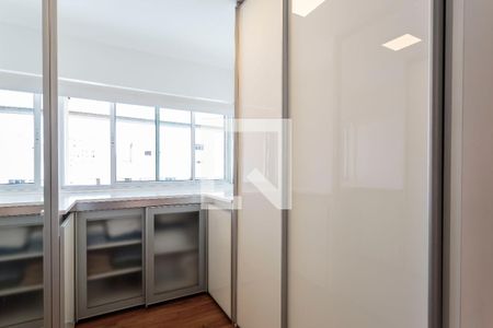 Apartamento para alugar com 104m², 2 quartos e 2 vagas Apartamento para alugar com 104m², 2 quartos e 2 vagasCloset