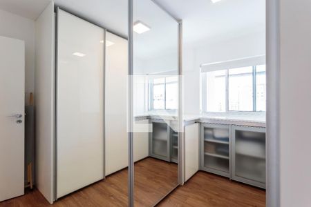 Apartamento para alugar com 104m², 2 quartos e 2 vagas Apartamento para alugar com 104m², 2 quartos e 2 vagasCloset