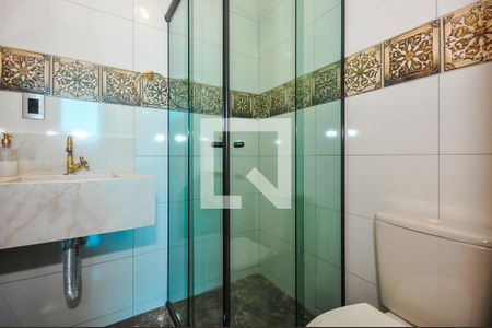 Casa para alugar com 500m², 4 quartos e 4 vagasBanheiro da Cozinha do Salão de Festa