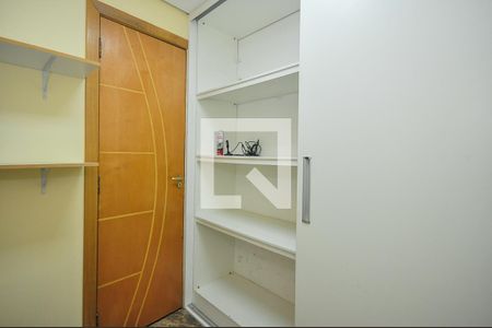 Casa para alugar com 500m², 4 quartos e 4 vagasDespensa da Cozinha do Salão de Festa