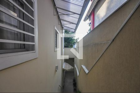 Casa para alugar com 500m², 4 quartos e 4 vagasCorredor de Entranda