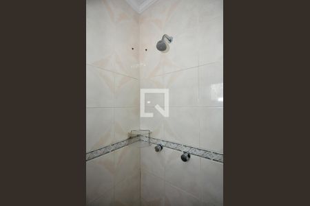 Casa para alugar com 500m², 4 quartos e 4 vagasChuveiro do Banheiro da Suíte 1 