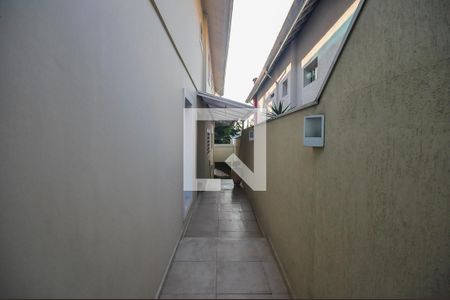 Casa para alugar com 500m², 4 quartos e 4 vagasCorredor de Entranda