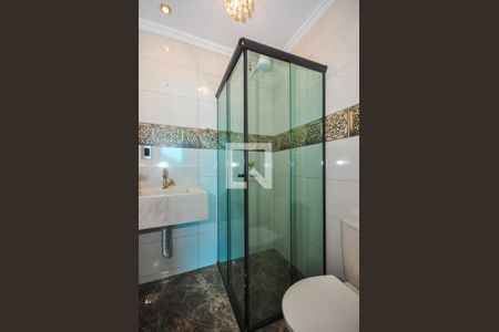 Casa para alugar com 500m², 4 quartos e 4 vagasBanheiro da Cozinha do Salão de Festa