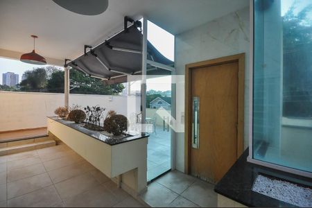 Casa para alugar com 500m², 4 quartos e 4 vagasElevador