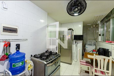 Apartamento à venda com 65m², 2 quartos e sem vagaCozinha