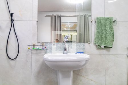 Casa à venda com 180m², 3 quartos e 3 vagasSuite - Banheiro